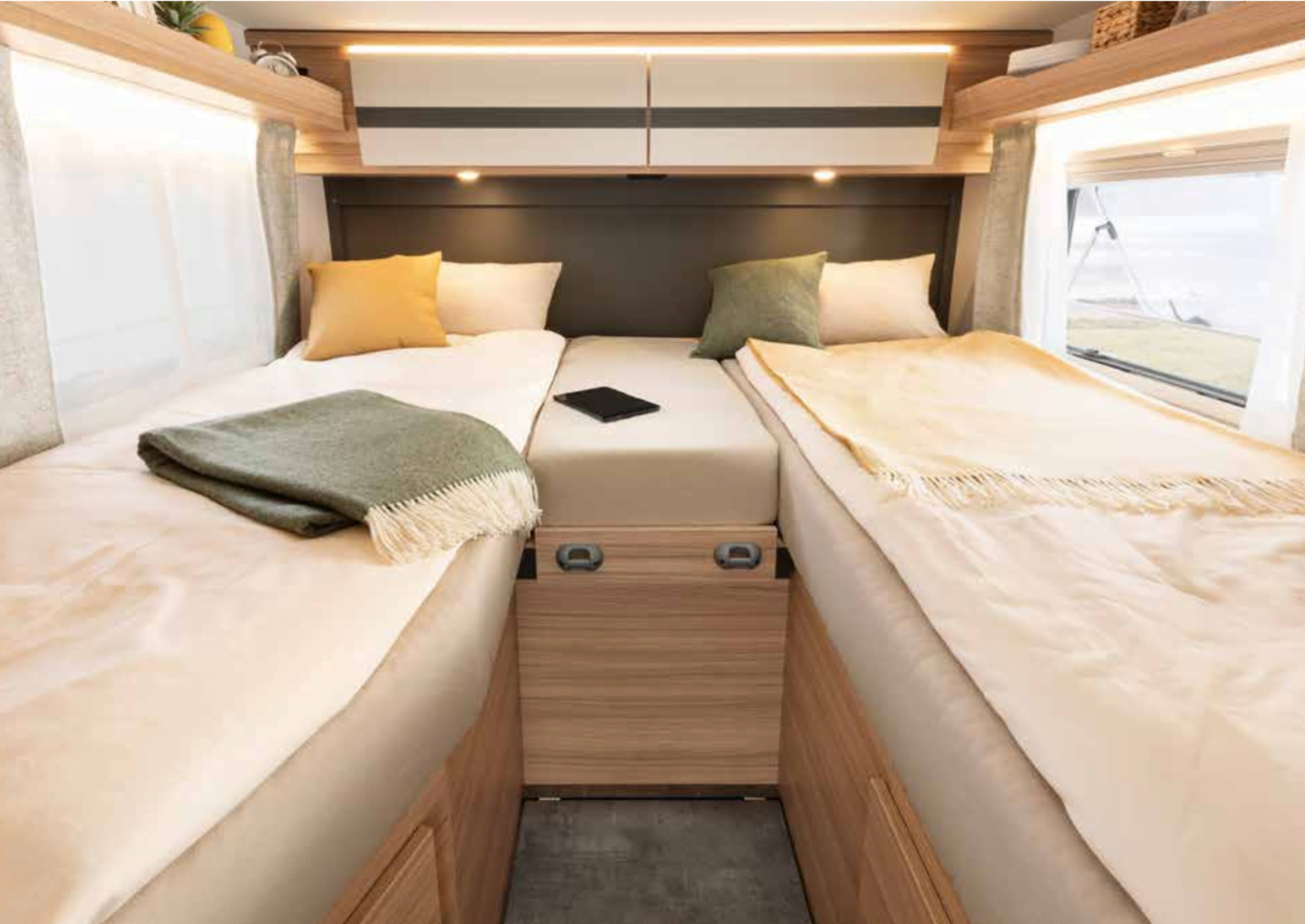 Dethleffs Wohnmobil Innenbereich, Bayern Allgäu