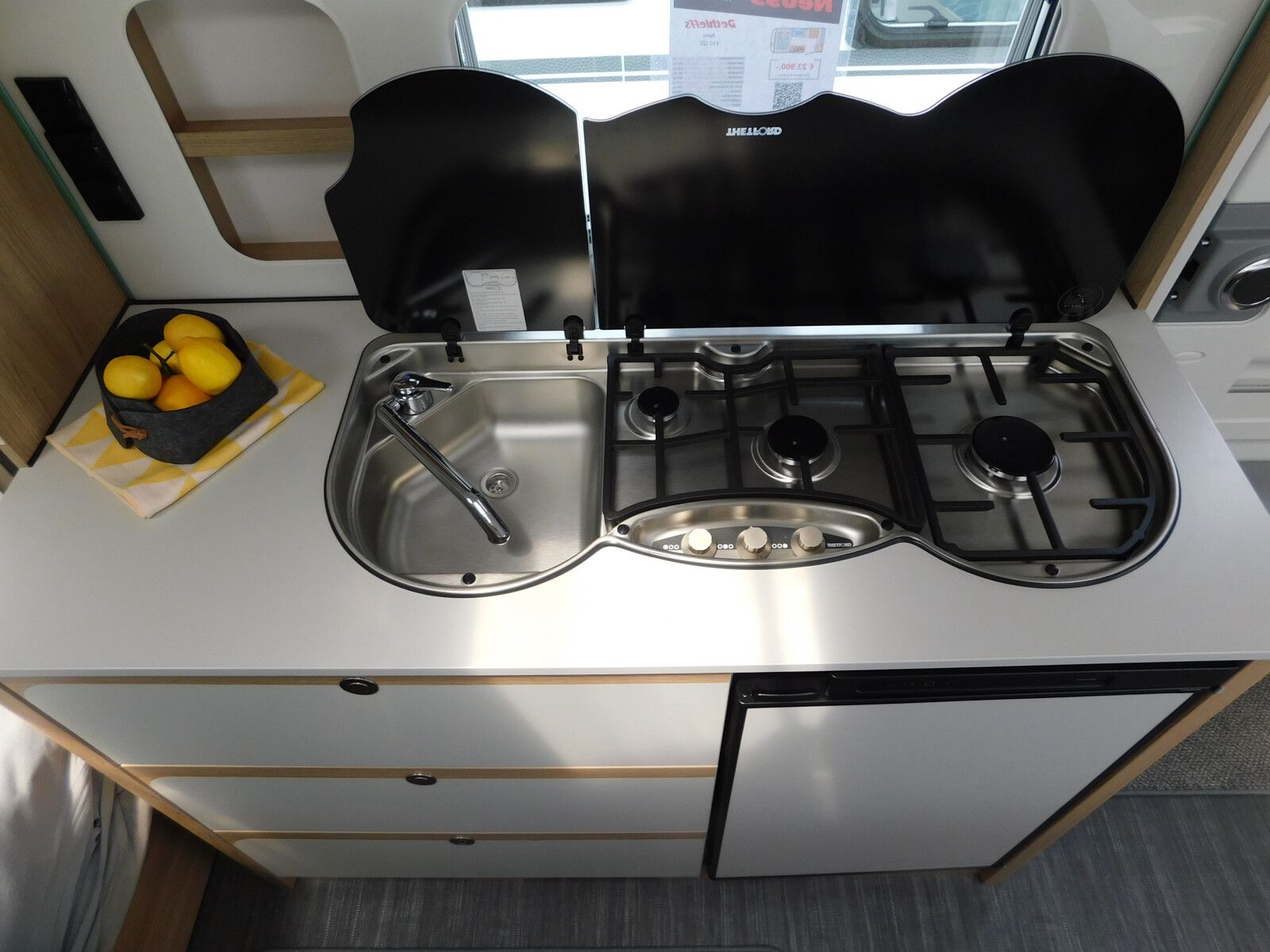 Fahrzeugabbildung Dethleffs Aero 410 QS Auflastung, Dusch und Touring Paket