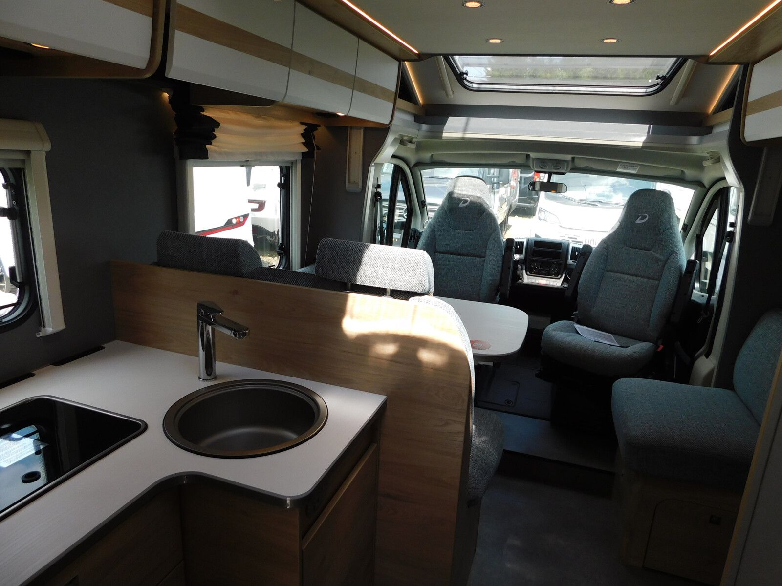 Fahrzeugabbildung Dethleffs Just Camp T 7052 EB Winterpaket, Hubbett, isofix