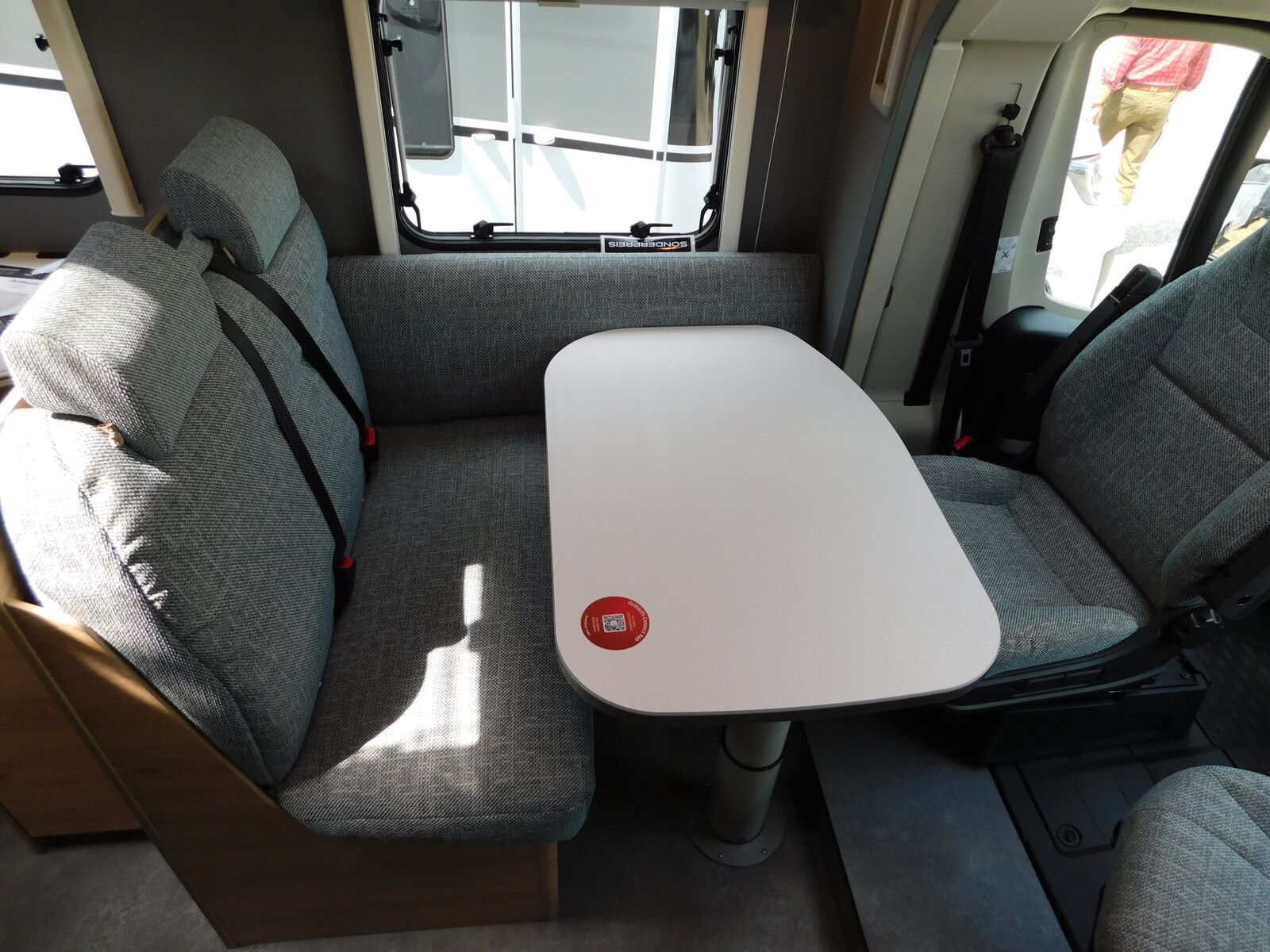 Fahrzeugabbildung Dethleffs Just Camp T 7052 EB Winterpaket, Hubbett, isofix