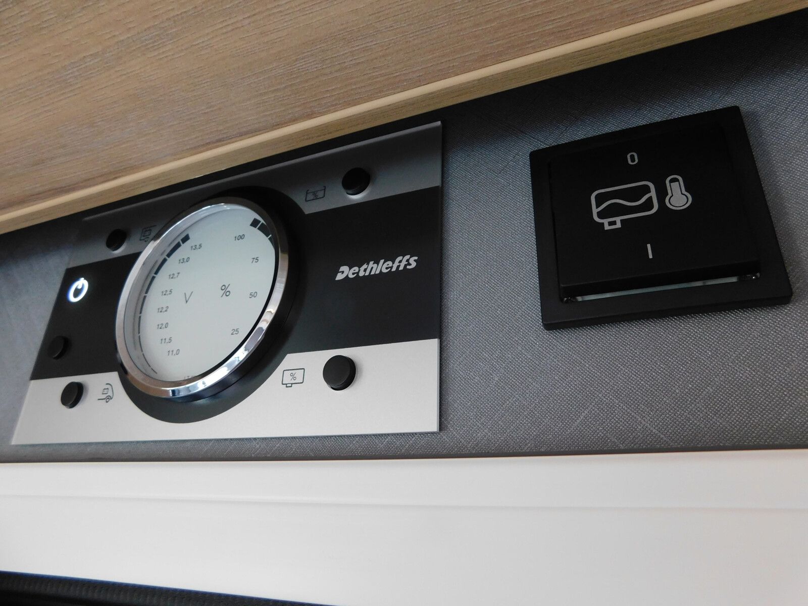 Fahrzeugabbildung Dethleffs Just Camp T 7052 EB Winterpaket, Hubbett, isofix