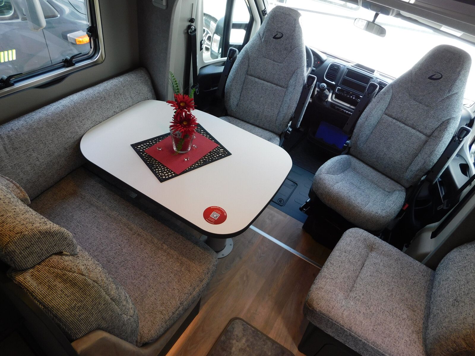Fahrzeugabbildung Dethleffs Trend T 7057 EB Hubbett, Chassis-Paket, Paket X