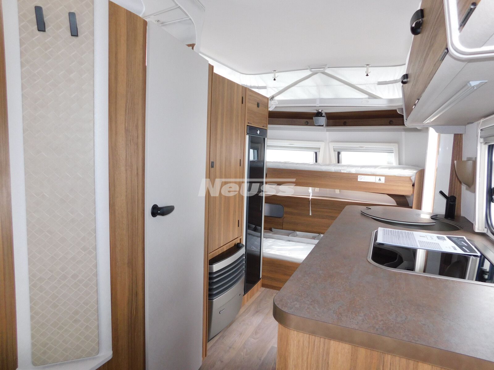 Fahrzeugabbildung HYMER / ERIBA / HYMERCAR Eriba Touring 560 Mover,1400Kg,Markise,95AH-Aut.