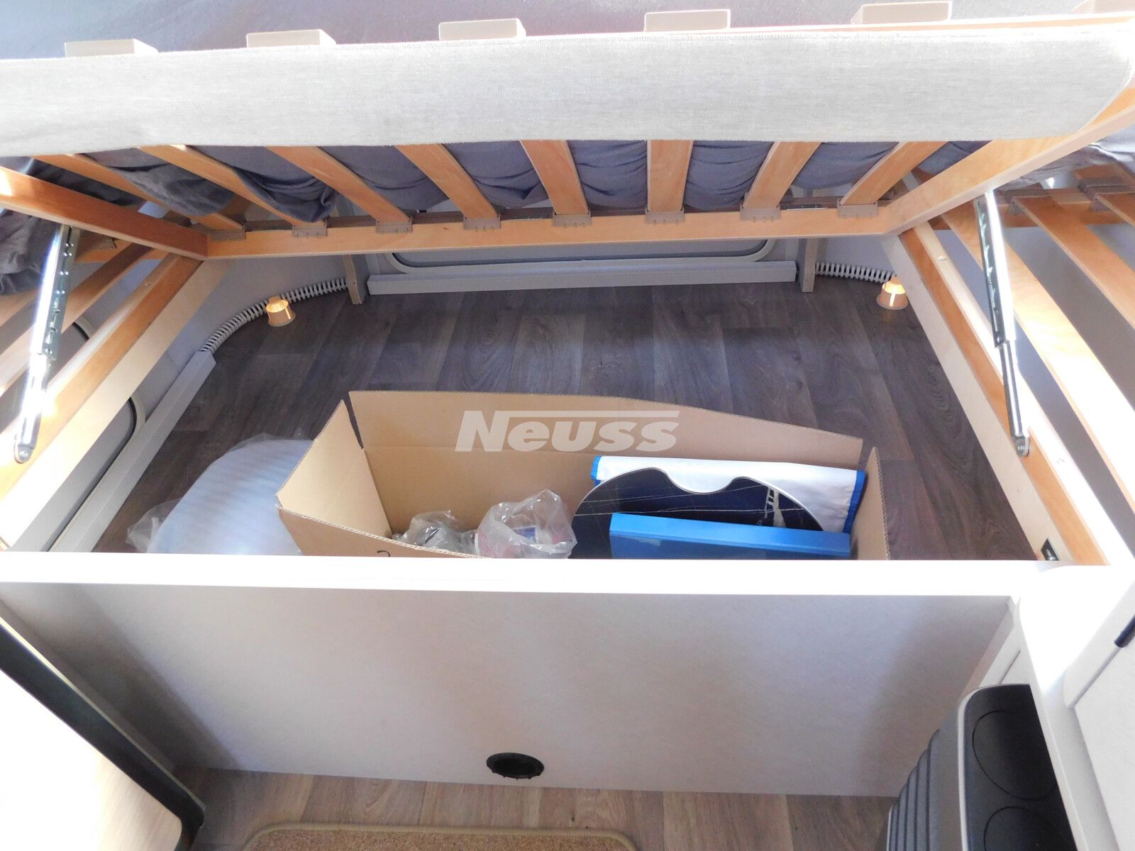 Fahrzeugabbildung HYMER / ERIBA / HYMERCAR Eriba Touring 530 1500Kg,Markise,Chrom,12V Geblä