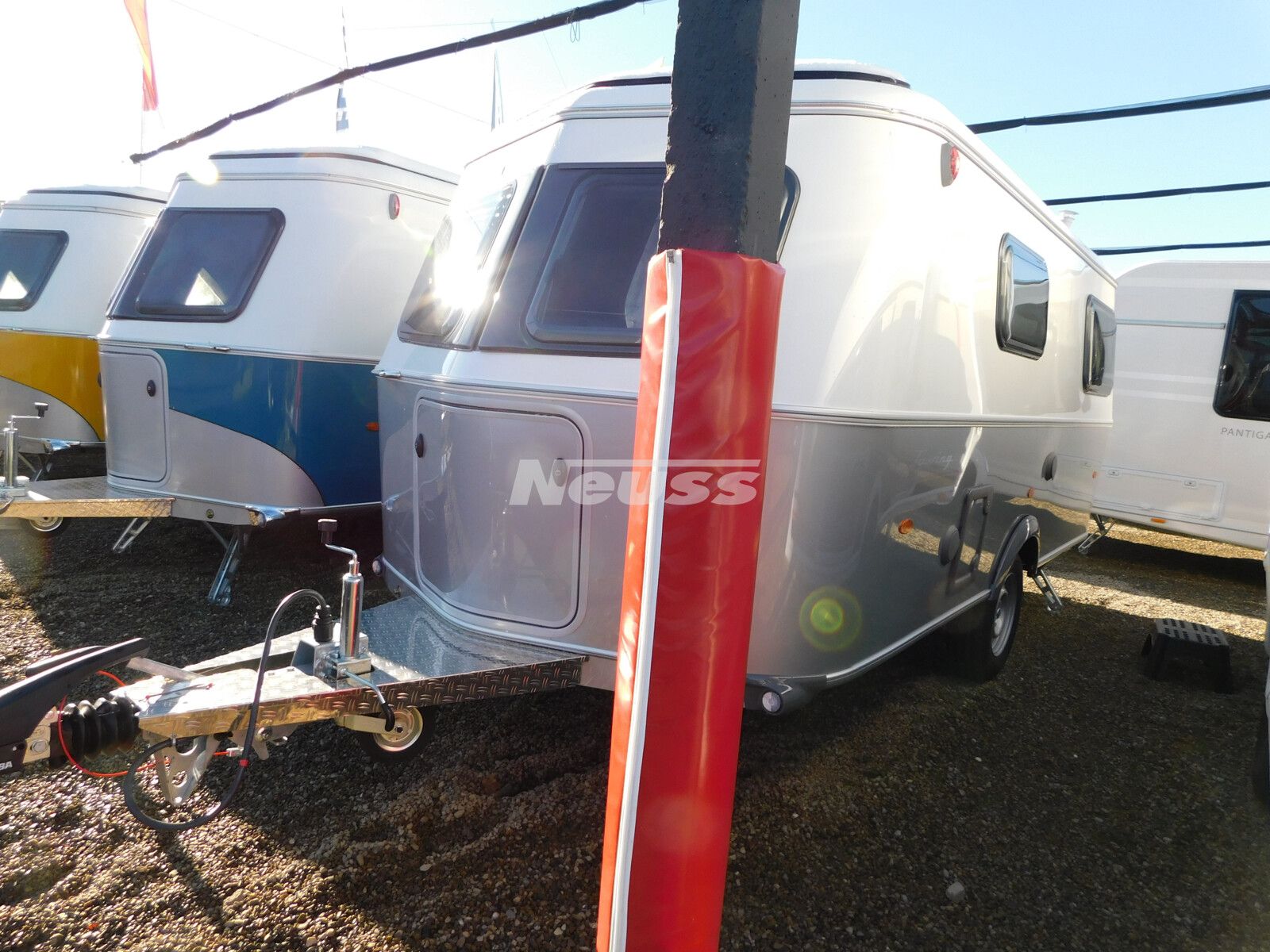 Fahrzeugabbildung HYMER / ERIBA / HYMERCAR Eriba Touring 530 1500Kg,Markise,Chrom,12V Geblä