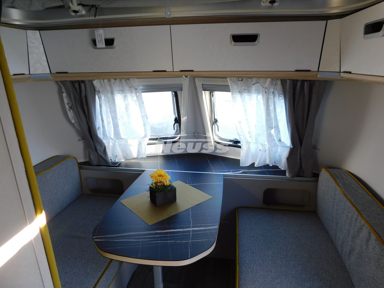Fahrzeugabbildung HYMER / ERIBA / HYMERCAR Eriba Touring 530 1500Kg,Markise,Chrom,12V Geblä