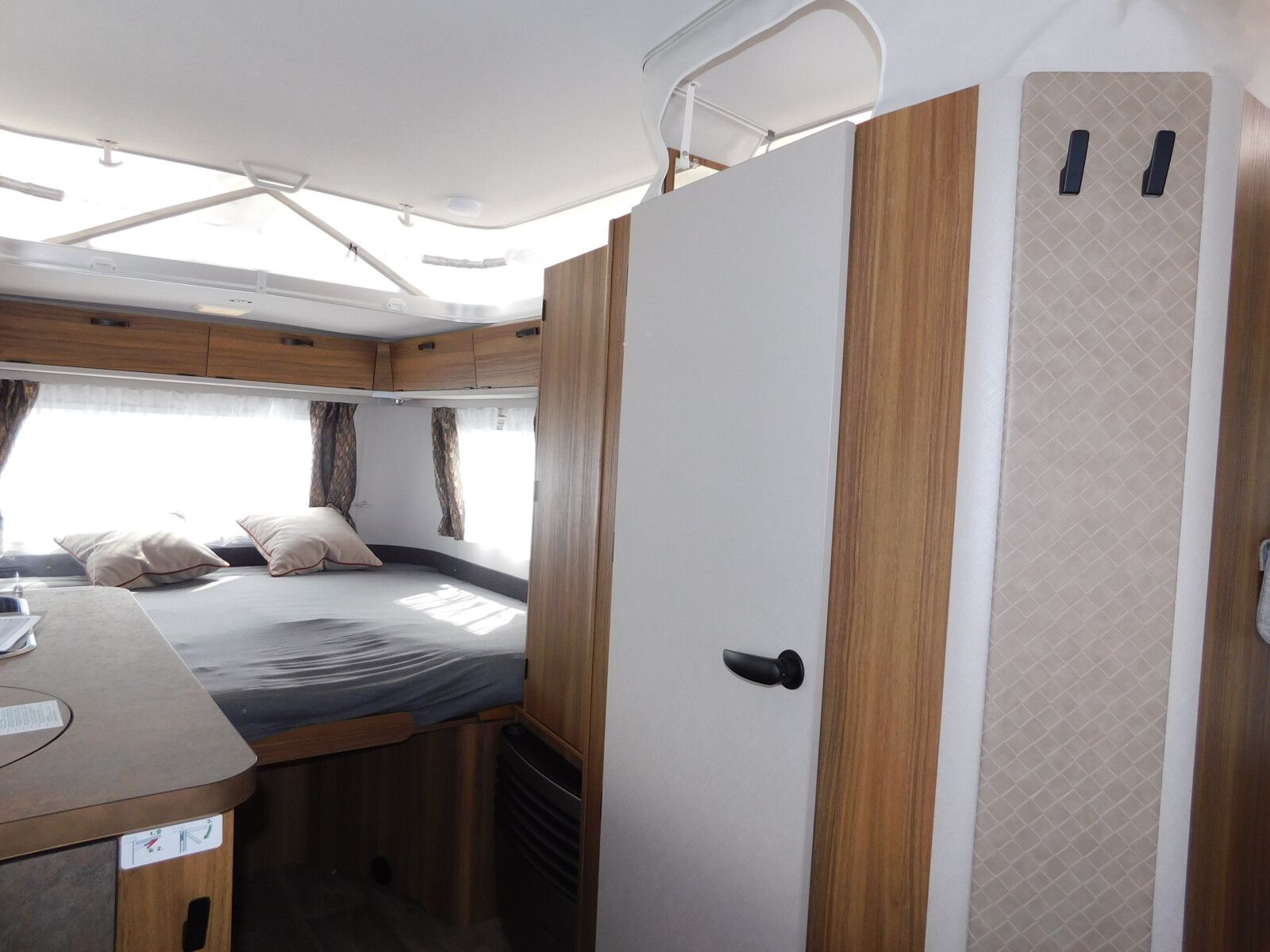 Fahrzeugabbildung HYMER / ERIBA / HYMERCAR Eriba Touring 542 Markise, Heckklappe, 1500Kg
