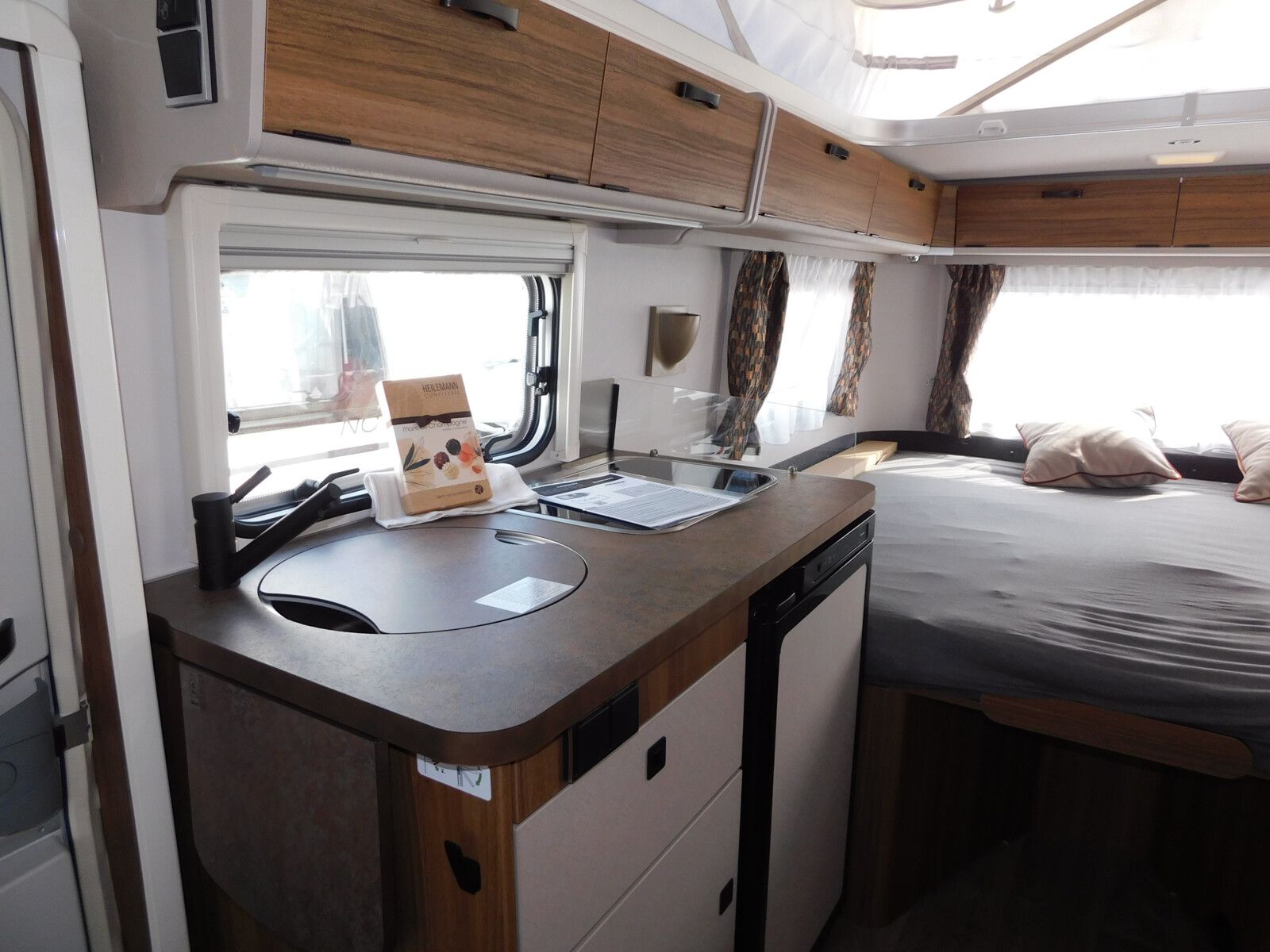 Fahrzeugabbildung HYMER / ERIBA / HYMERCAR Eriba Touring 542 Markise, Heckklappe, 1500Kg