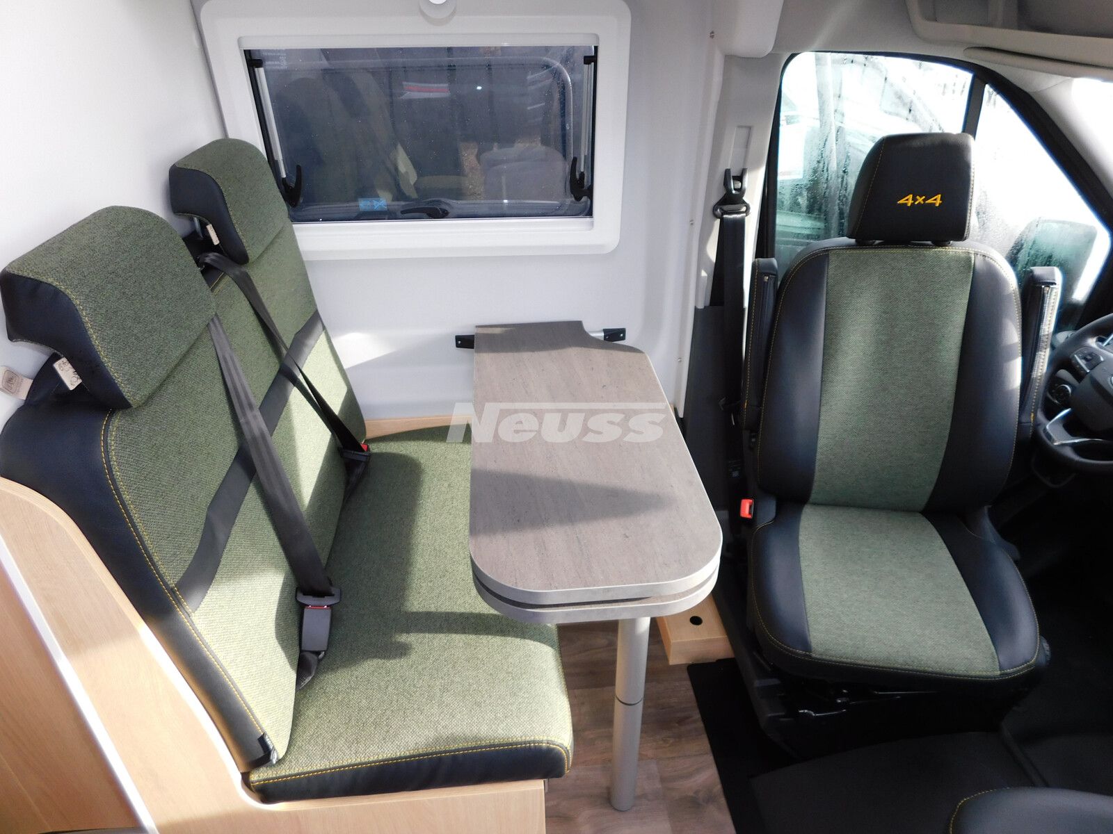 Fahrzeugabbildung Sunlight Cliff 4x4 590 12-Zoll-Navi, AHK, Combi4D, Xenon