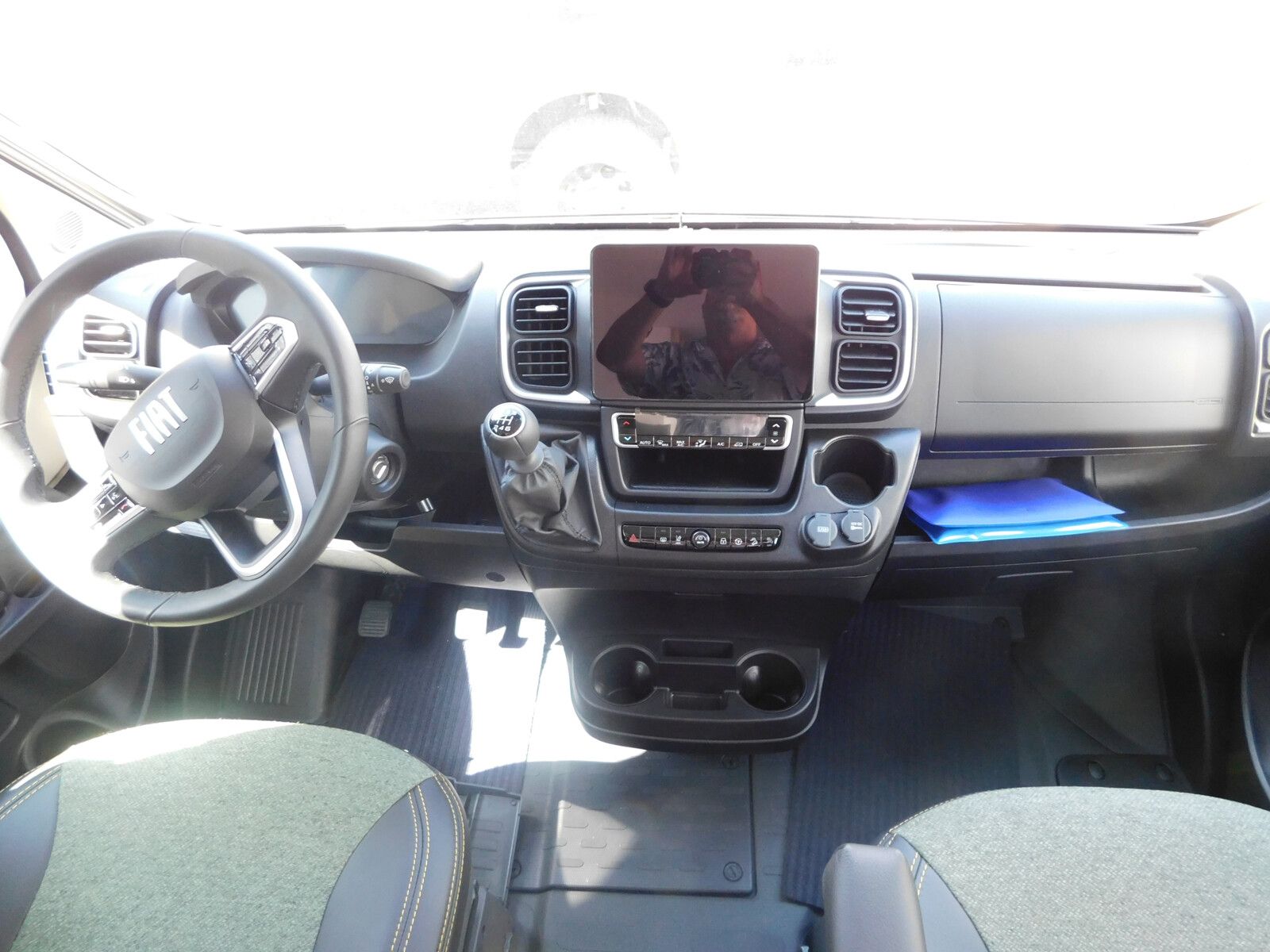 Fahrzeugabbildung Sunlight Cliff XX 600 Combi4D, Digital-Pkt, Chassis-Pkt