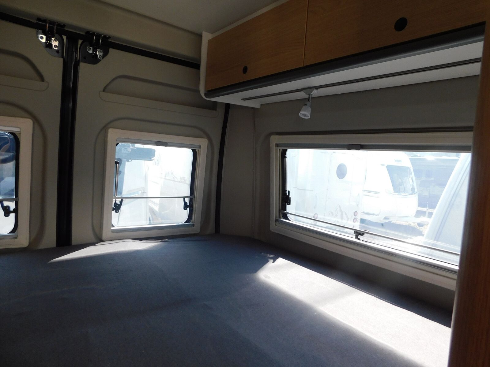 Fahrzeugabbildung Sunlight Cliff XX 600 Combi4D, Digital-Pkt, Chassis-Pkt
