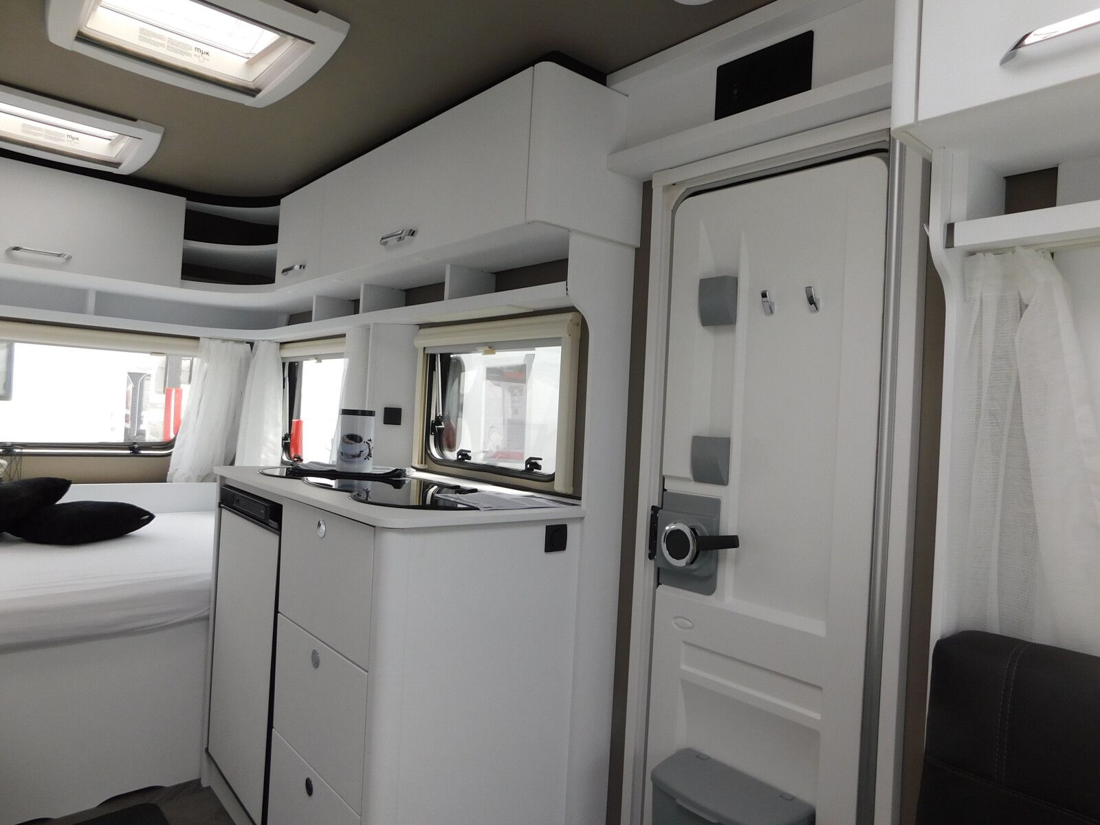 Fahrzeugabbildung Dethleffs c-go 415 QL Bugfenster, 650 Kg Zuladung !