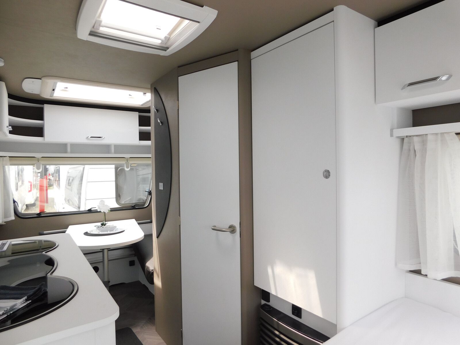 Fahrzeugabbildung Dethleffs c-go 415 QL Bugfenster, 650 Kg Zuladung !