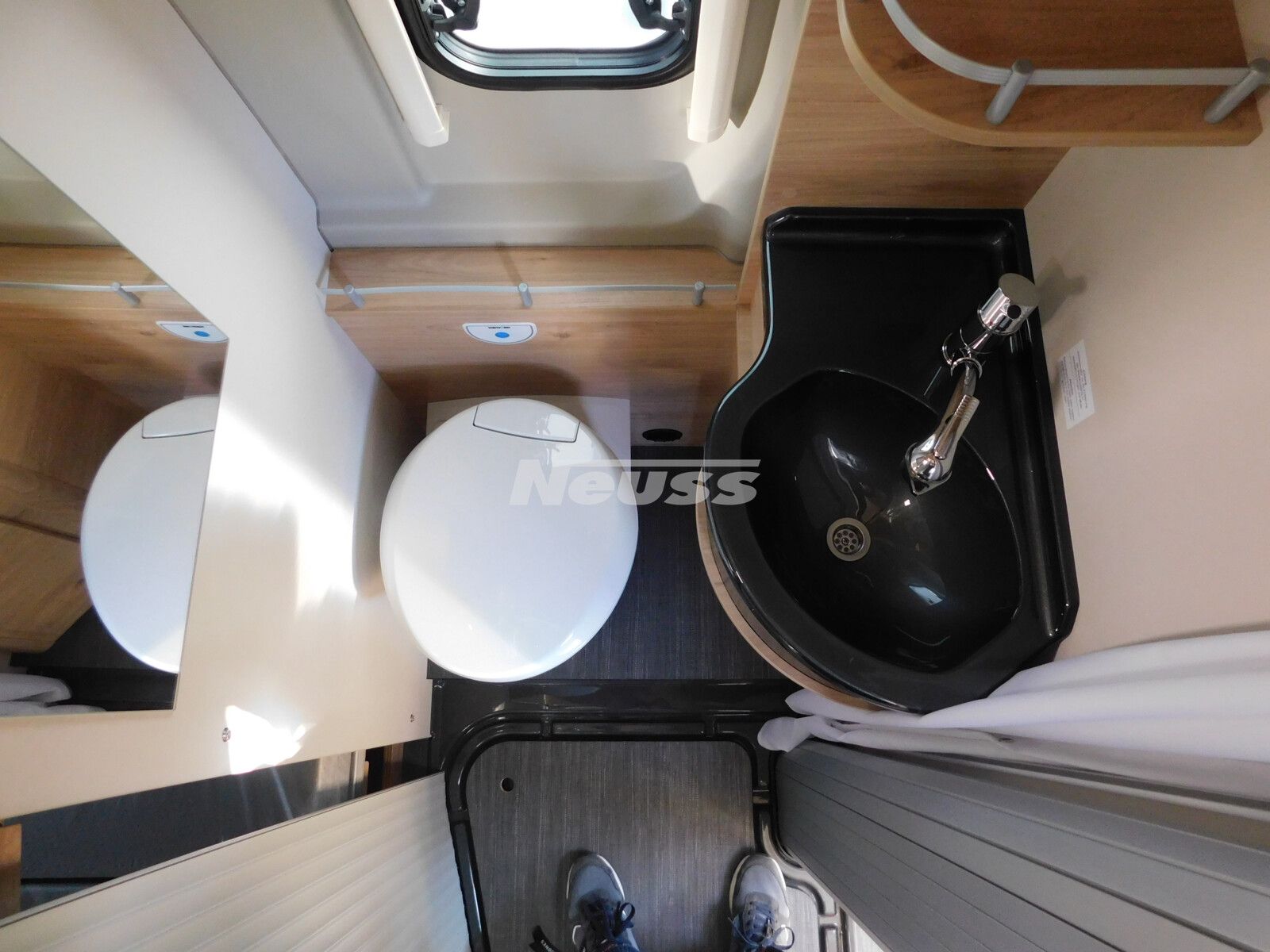 Fahrzeugabbildung Dethleffs Globetrail 640 HR Digital-Paket, zus. Bett unten