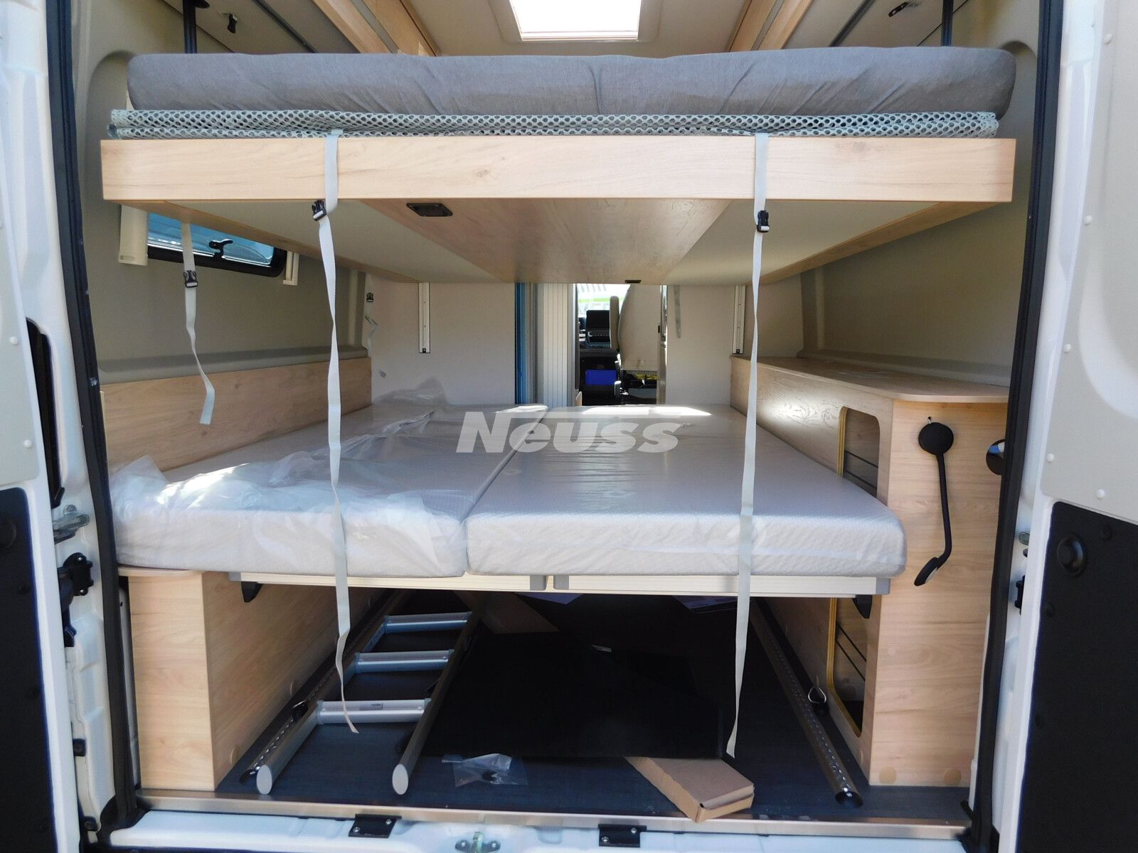 Fahrzeugabbildung Dethleffs Globetrail 640 HR Digital-Paket, zus. Bett unten