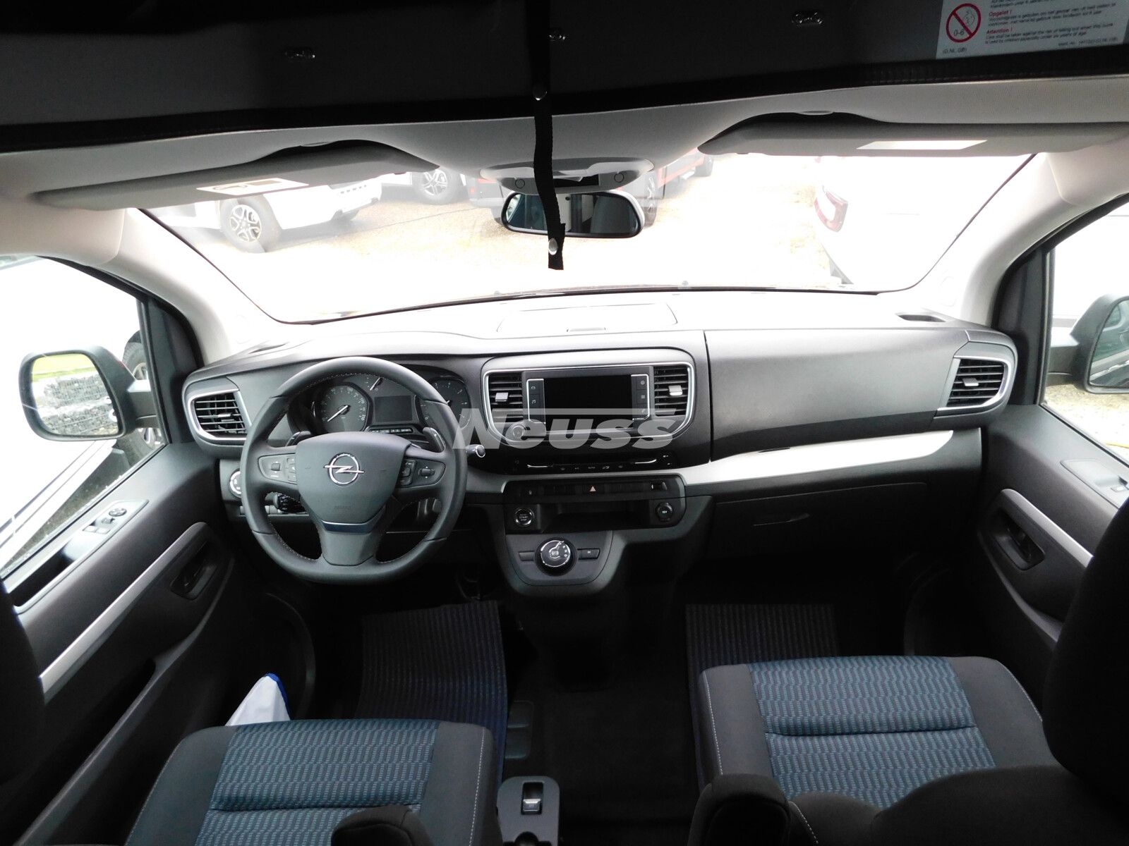 Fahrzeugabbildung Crosscamp Opel Flex Verfügbar ab November 2025