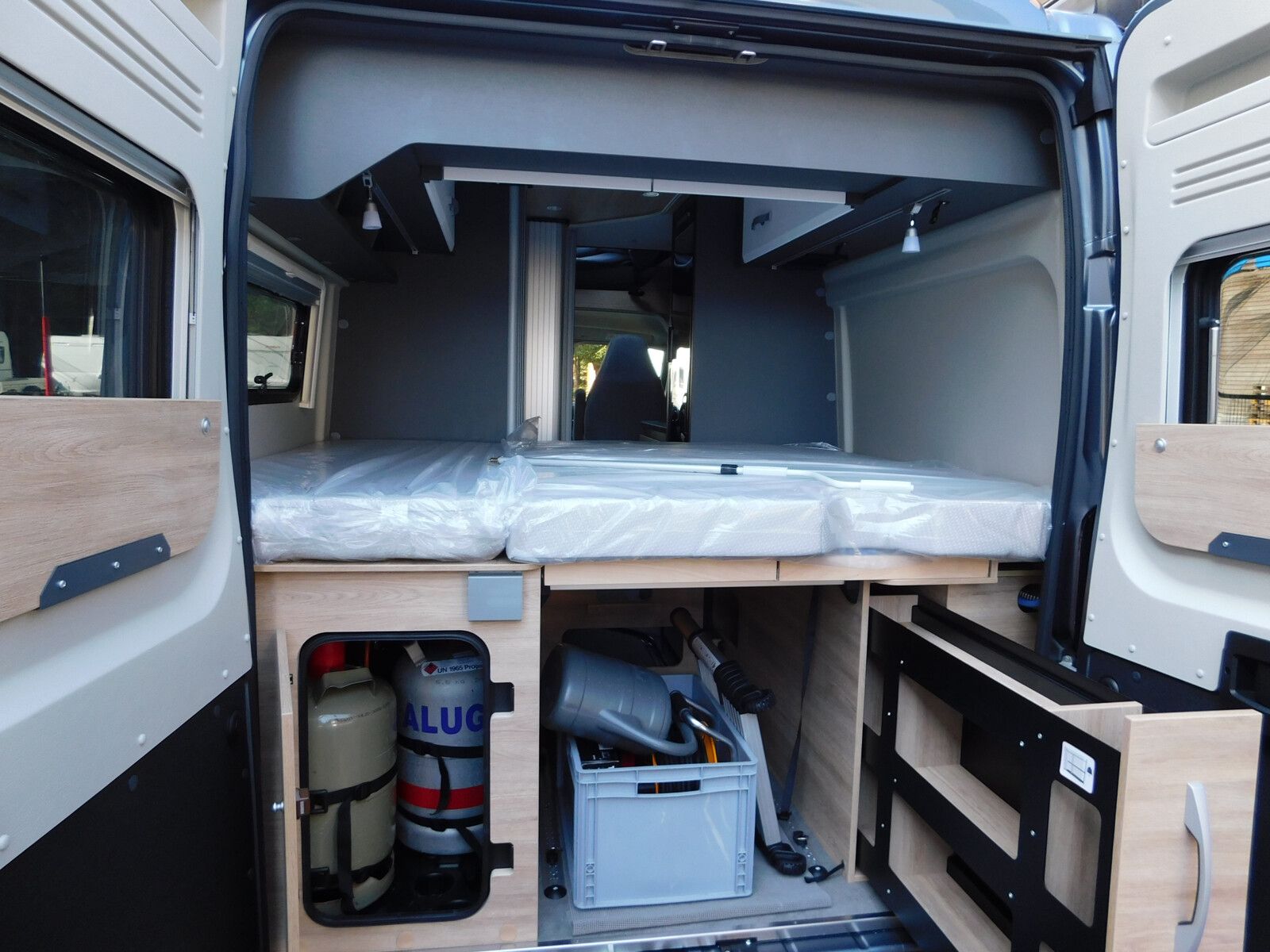 Fahrzeugabbildung Dethleffs Globetrail 600 DR Fiat Verfügbar ab November 202
