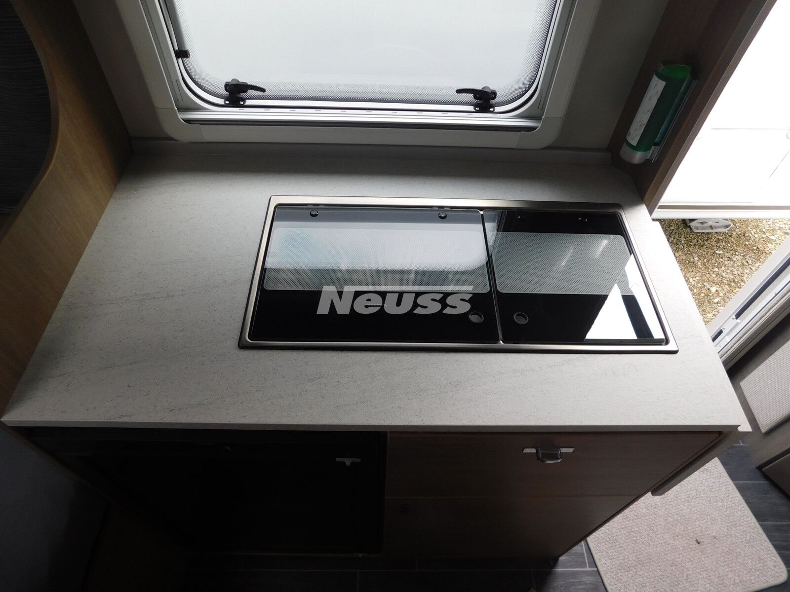 Fahrzeugabbildung Tabbert Senara 400 QD 2.3 Licht / Premium Interieur Pake