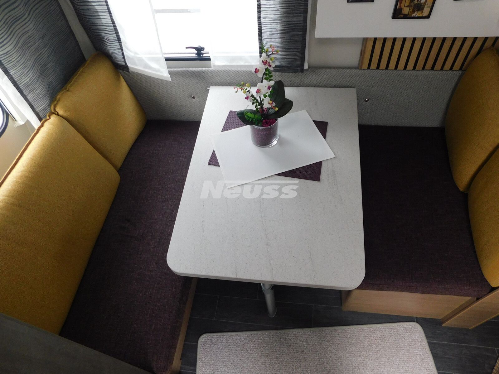 Fahrzeugabbildung Tabbert Senara 400 QD 2.3 Licht / Premium Interieur Pake