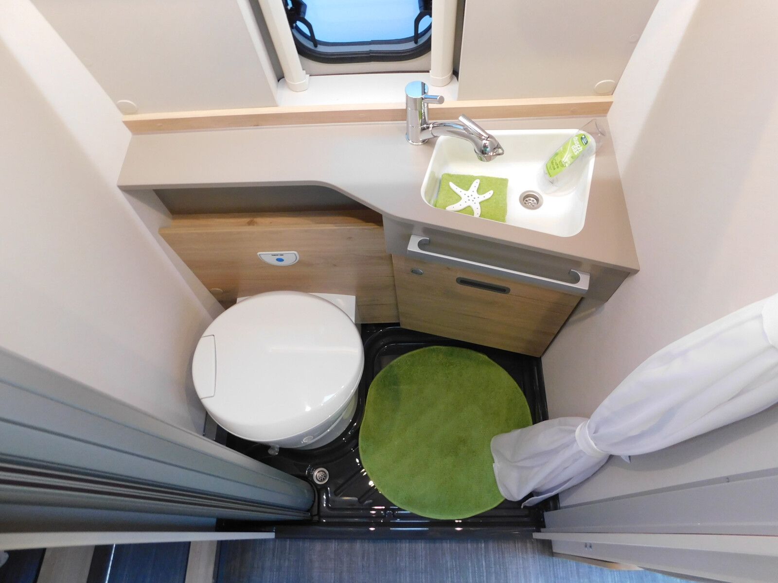 Fahrzeugabbildung Dethleffs Globetrail 640 EK Fiat