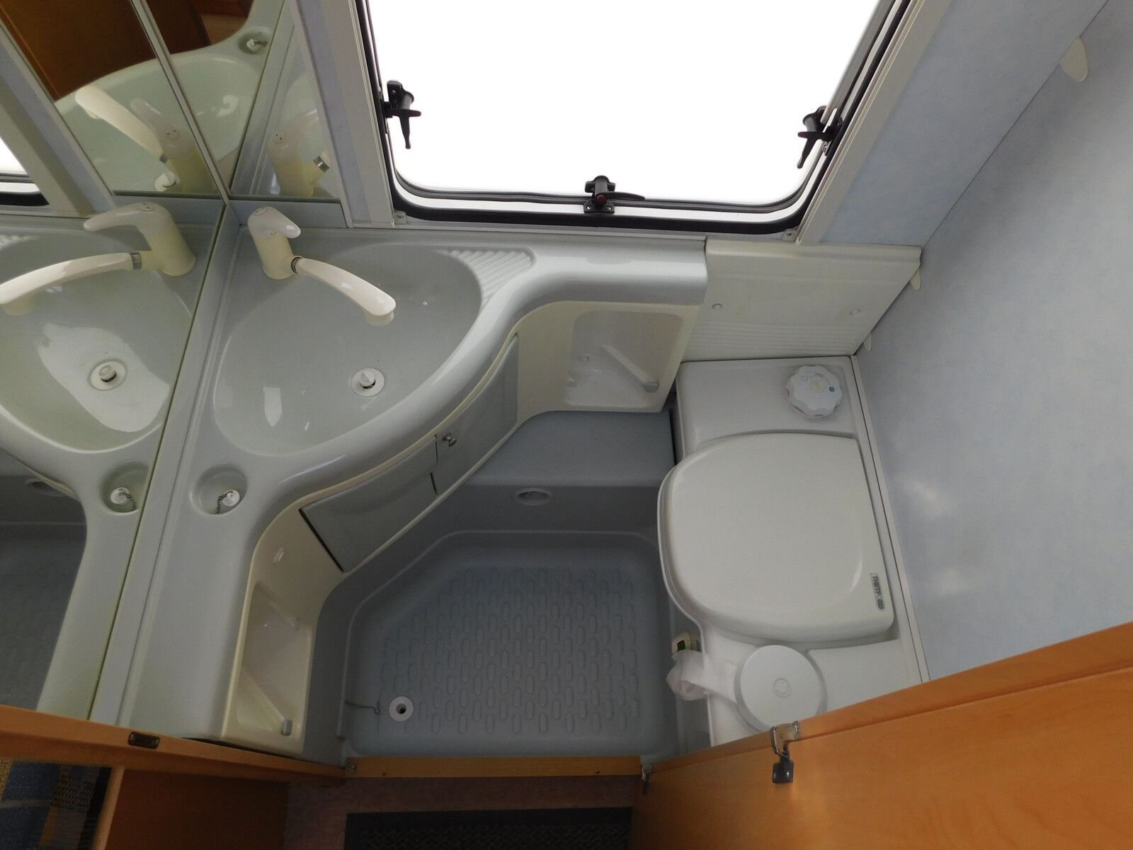 Fahrzeugabbildung Fendt Saphir 450 QB Mover, Fahrradträger