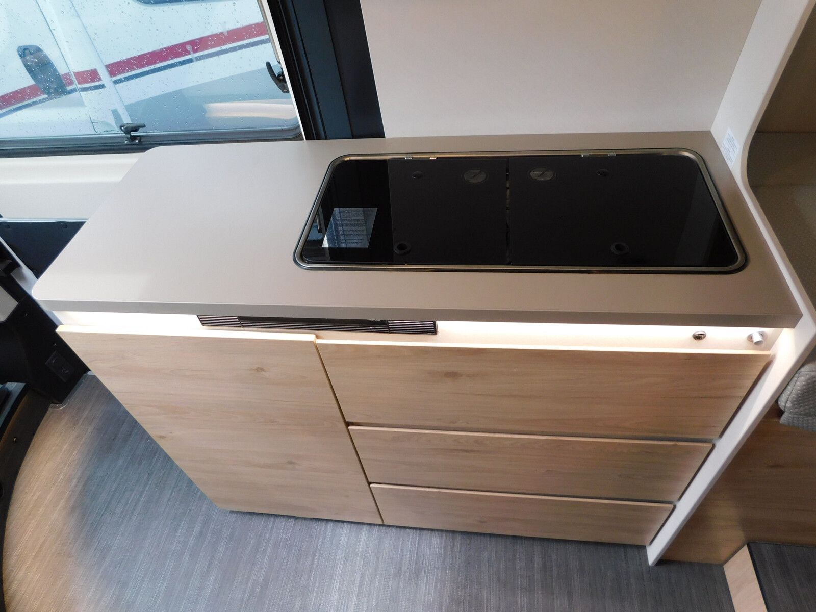 Fahrzeugabbildung Dethleffs Globetrail 640 S Automatik+90Jahrepkt+Schwenkbad