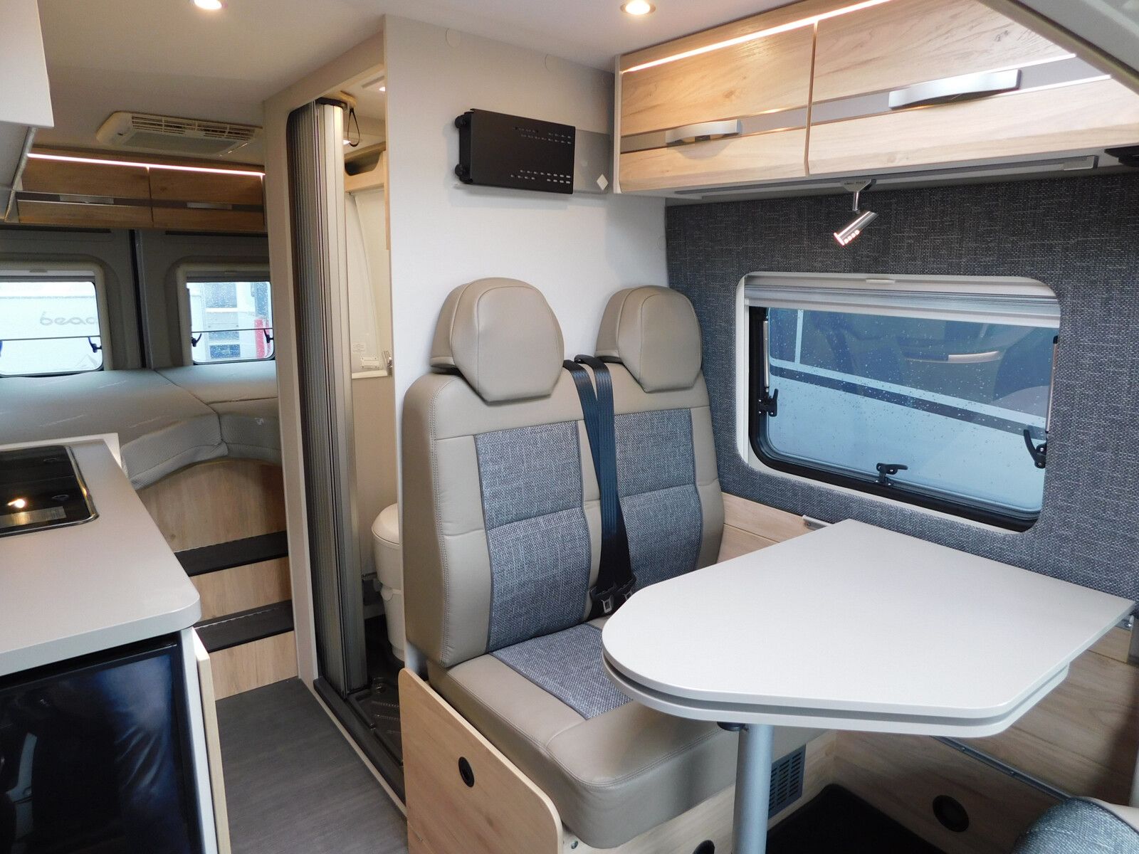 Fahrzeugabbildung Dethleffs Globetrail 640 S Automatik+90Jahrepkt+Schwenkbad