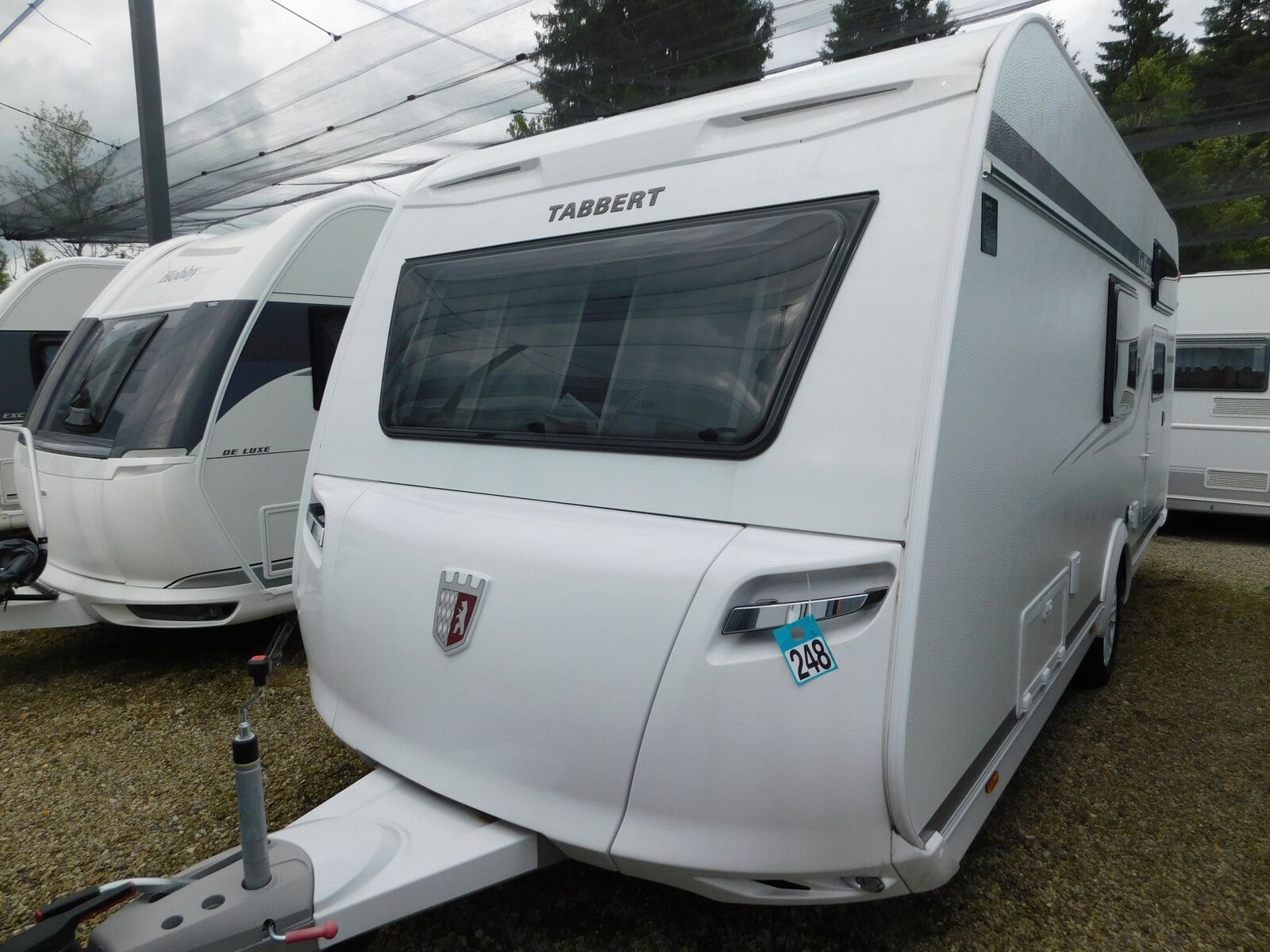 Fahrzeugabbildung Tabbert Da Vinci 500 KD Außenklappe Stockbett + 2T Achse
