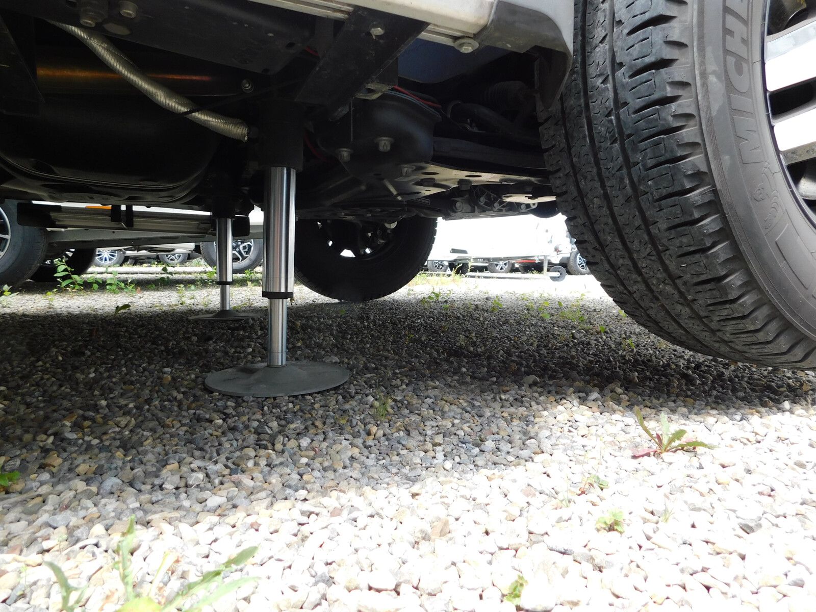 Fahrzeugabbildung HYMER / ERIBA / HYMERCAR Tramp SL 588 Hydraulikstützen,SAT+TV,Doppelboden